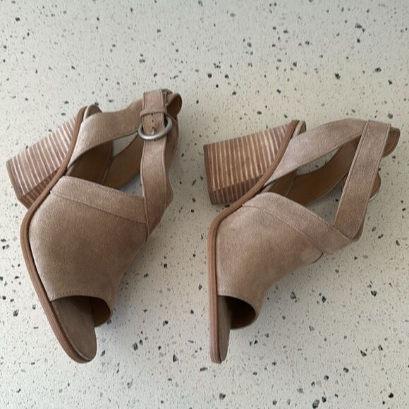 Marc Fisher Vega Women's Taupe Natural Suede Leather Block Heel Sandals Size 11 - Picture 10 of 13